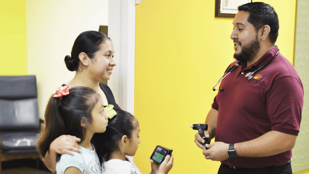 Pediatrician Dr. Olivares with family Pediatrician Dr. Olivares with family